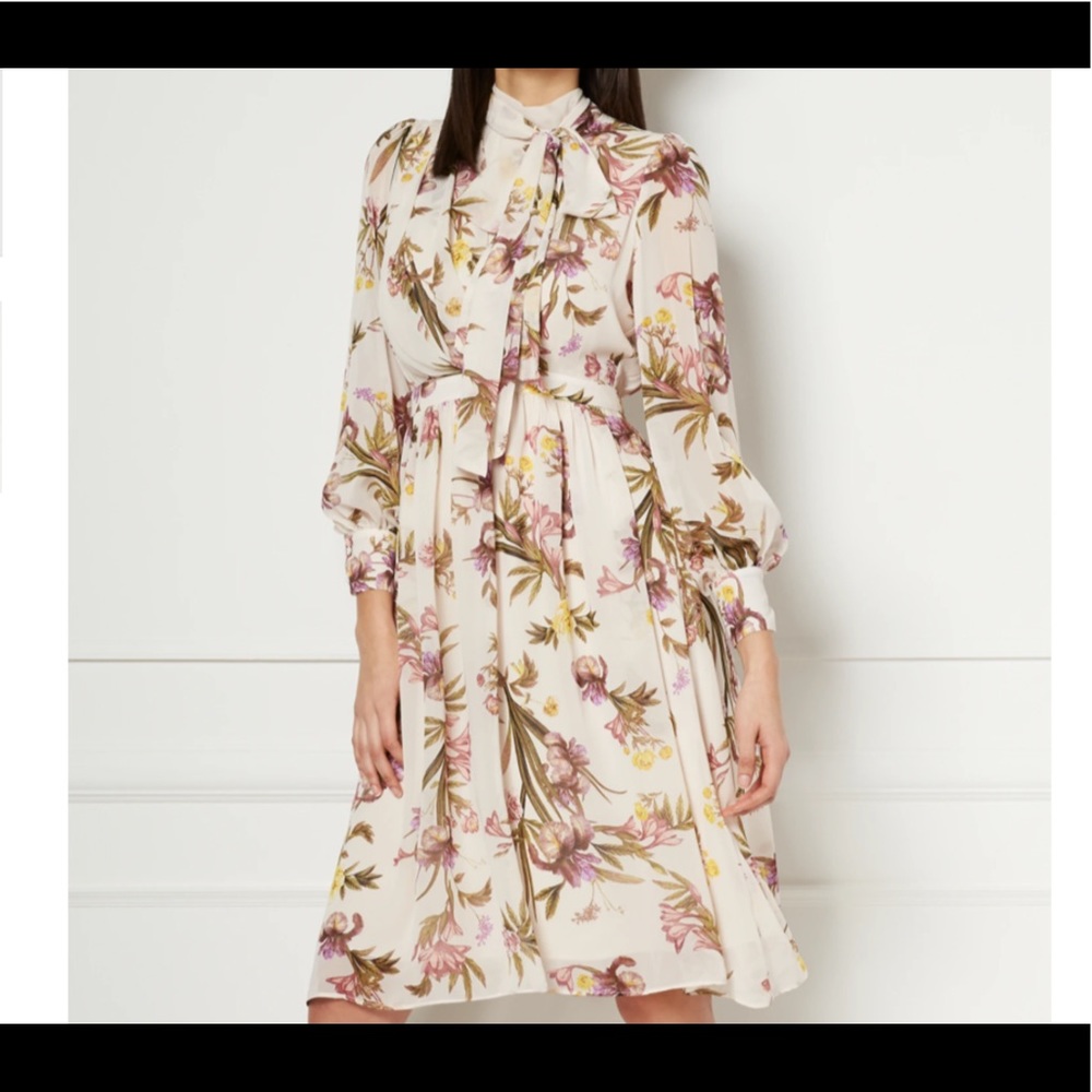 Gorgeous chiffon Eva Mendez dress.